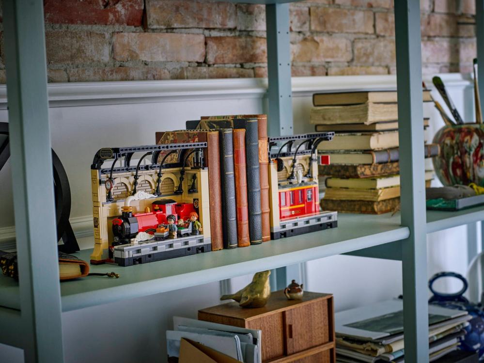 LEGO Harry Potter Boekensteun: De Zweinstein Express Bouwpakket - 76450